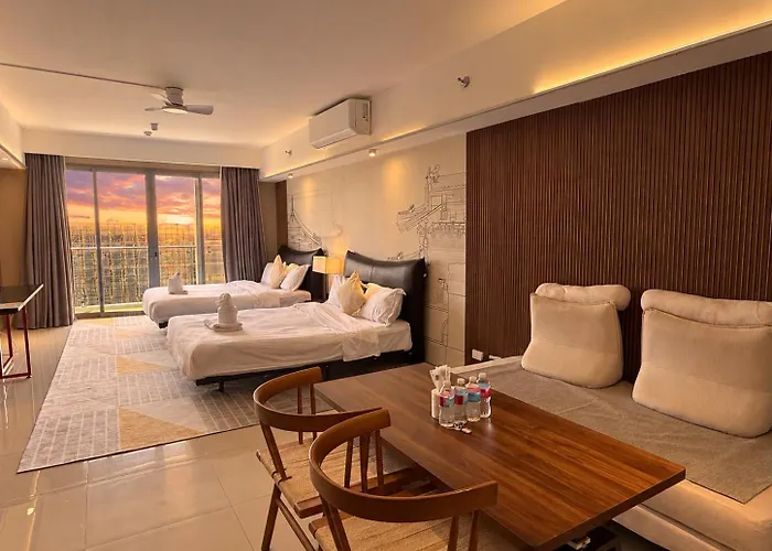 Apartment Cozy Sunlit Retreat, Spacious Type Unit In The Of Entertainment Manila