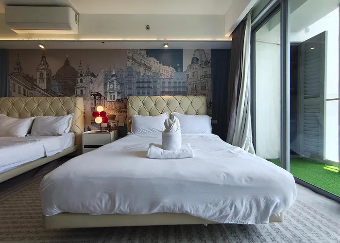 Cozy Sunlit Retreat, Spacious Type Unit In The Of Entertainment Apartment *