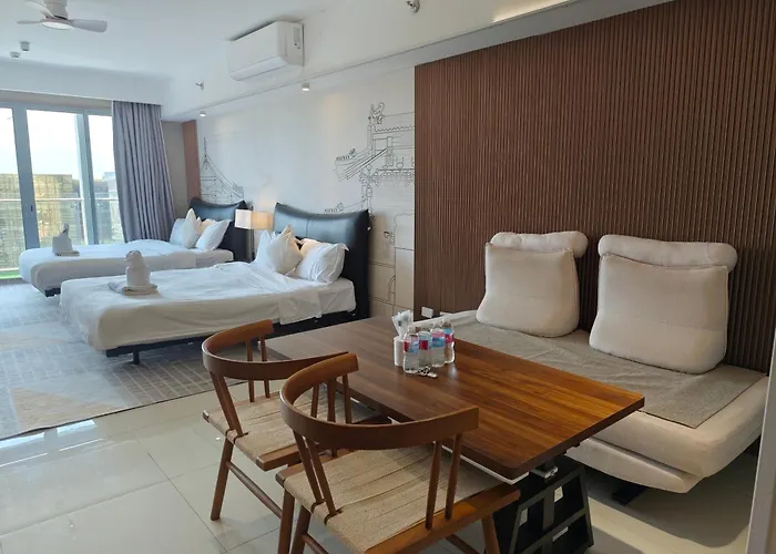 Cozy Sunlit Retreat, Spacious Type Unit In The Of Entertainment Manila