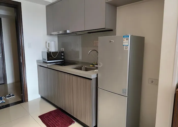 Cozy Sunlit Retreat, Spacious Type Unit In The Of Entertainment *