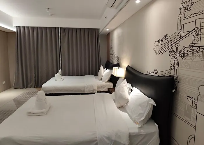 Cozy Sunlit Retreat, Spacious Type Unit In The Of Entertainment * Manila